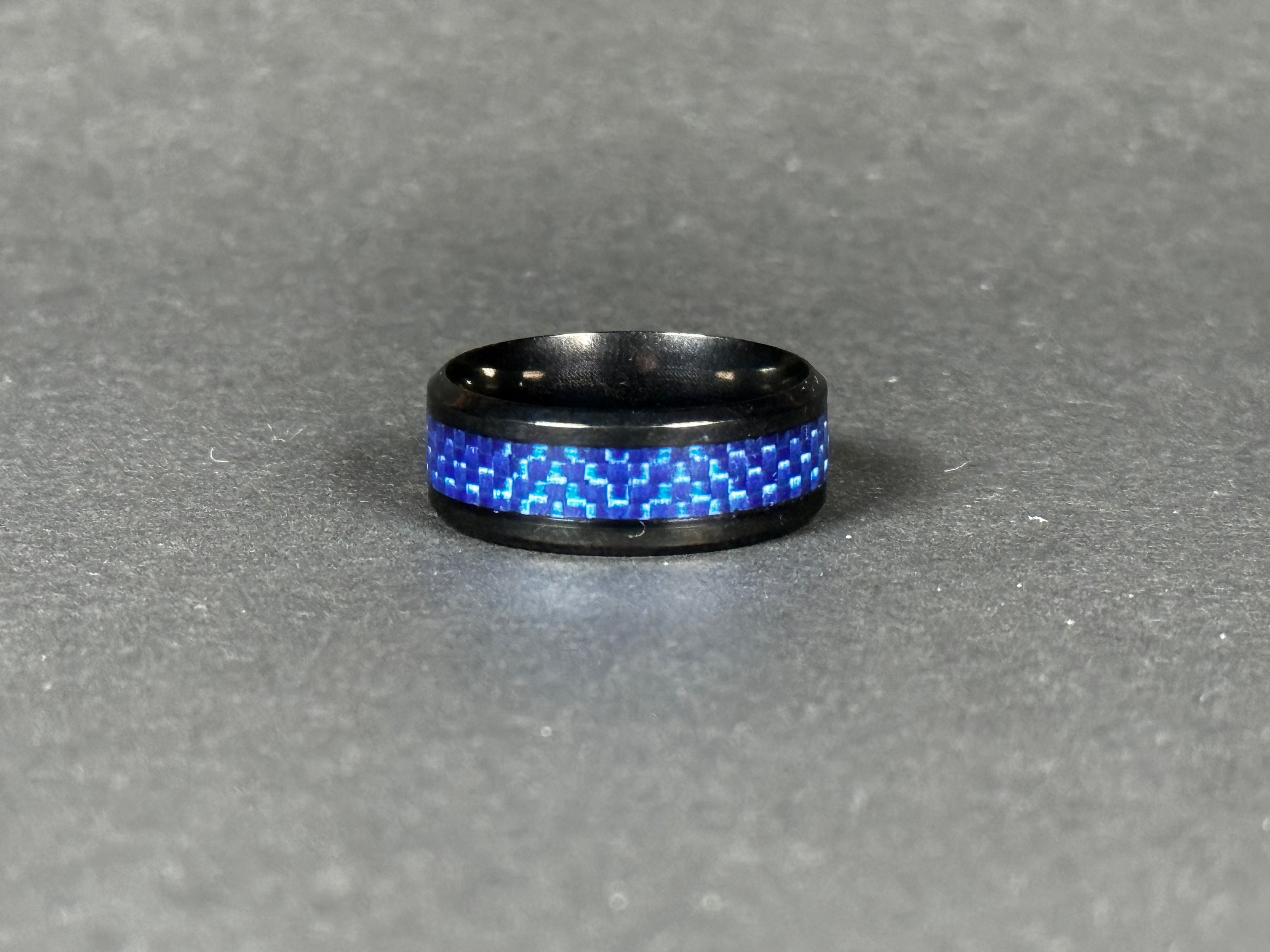 Carbon Pattern Ring
