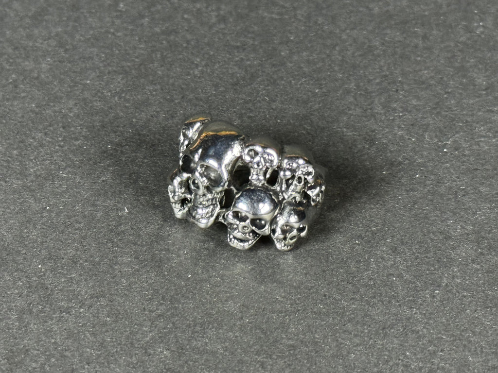 Dead Skulls Ring