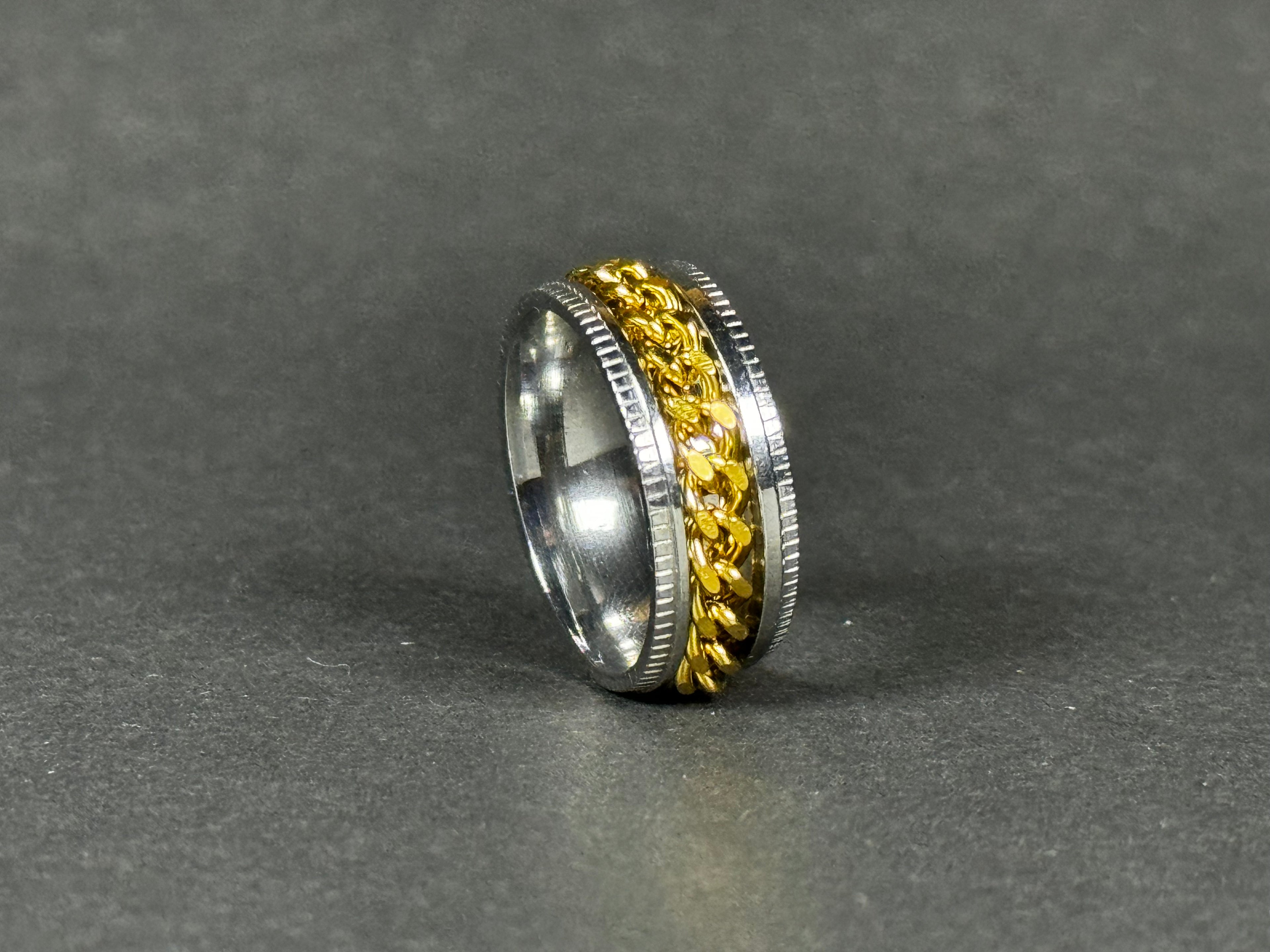 Rotating Chain Ring (Gold)