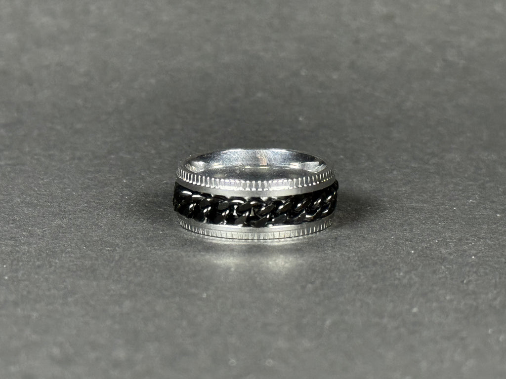 Rotating Chain Ring (Black)